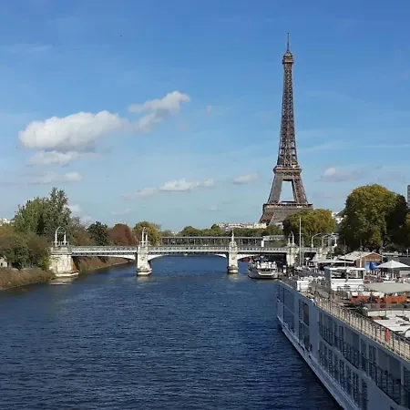 Appartamento Vue Tour Eiffel, Cadeau De Bienvenue, 4 Personnes